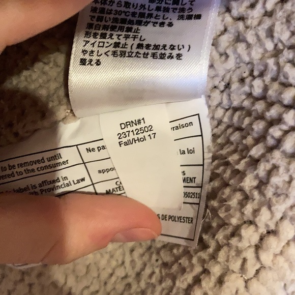 Eddie Bauer Vest quilted sherpa lined with hood - Picture 10 of 16